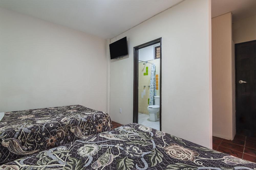 Hotel Flamingos Гвадалахара Экстерьер фото