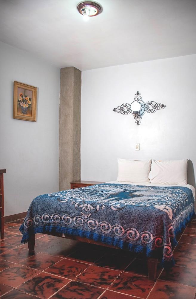 Hotel Flamingos Гвадалахара Экстерьер фото